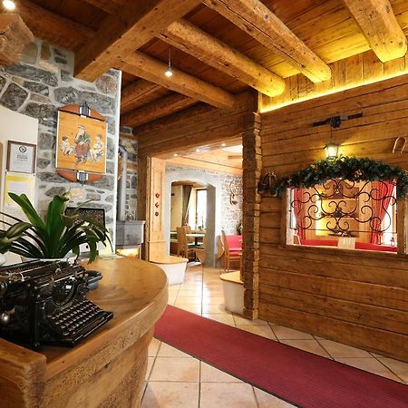 פרום Albergo Centrale מראה חיצוני תמונה
