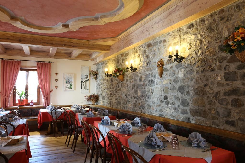 פרום Albergo Centrale מראה חיצוני תמונה