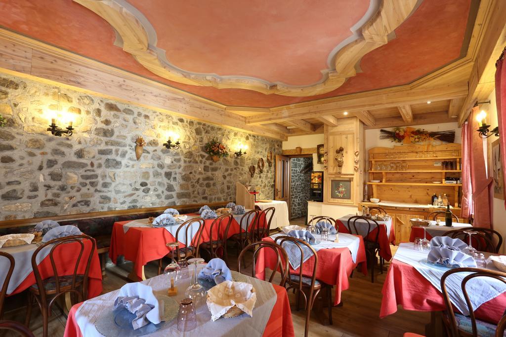 פרום Albergo Centrale מראה חיצוני תמונה