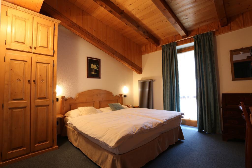 פרום Albergo Centrale חדר תמונה