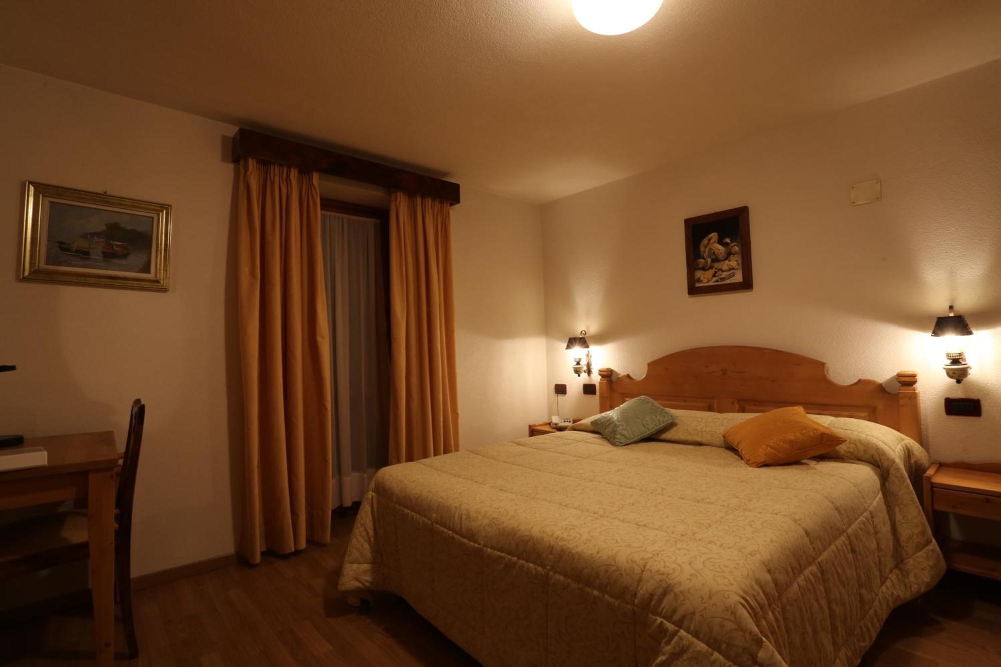 פרום Albergo Centrale חדר תמונה